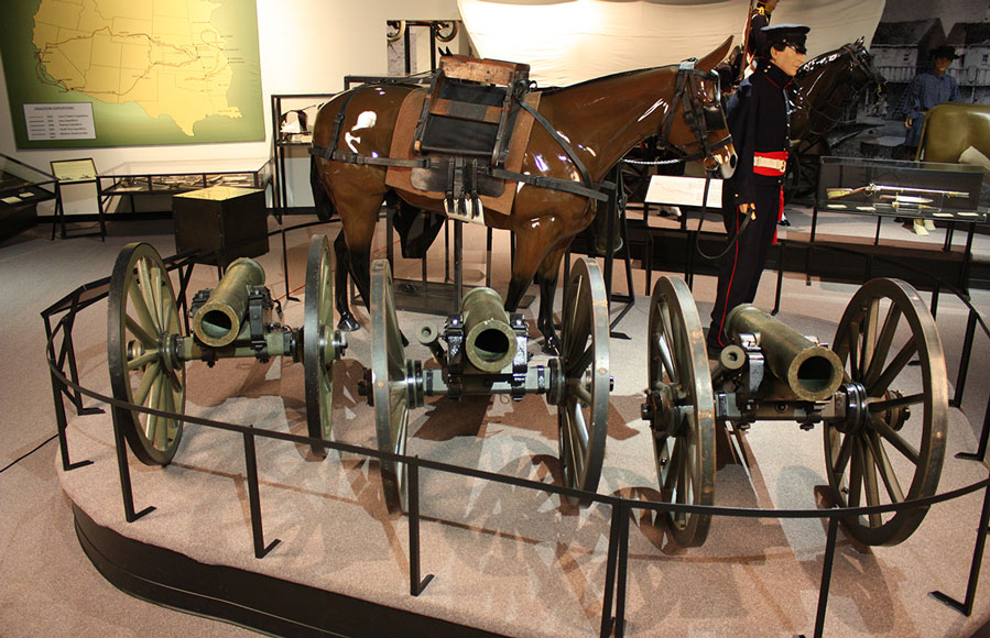 Howitzer museum display at Frontier Army Museum